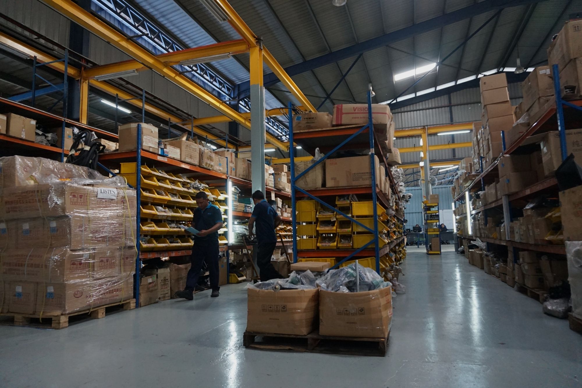 cam warehouse